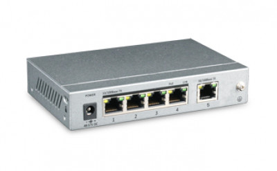 MINI SWITCH ETHERNET DESKTOP 4P. POE10/100+1P. UPLINK10/100.